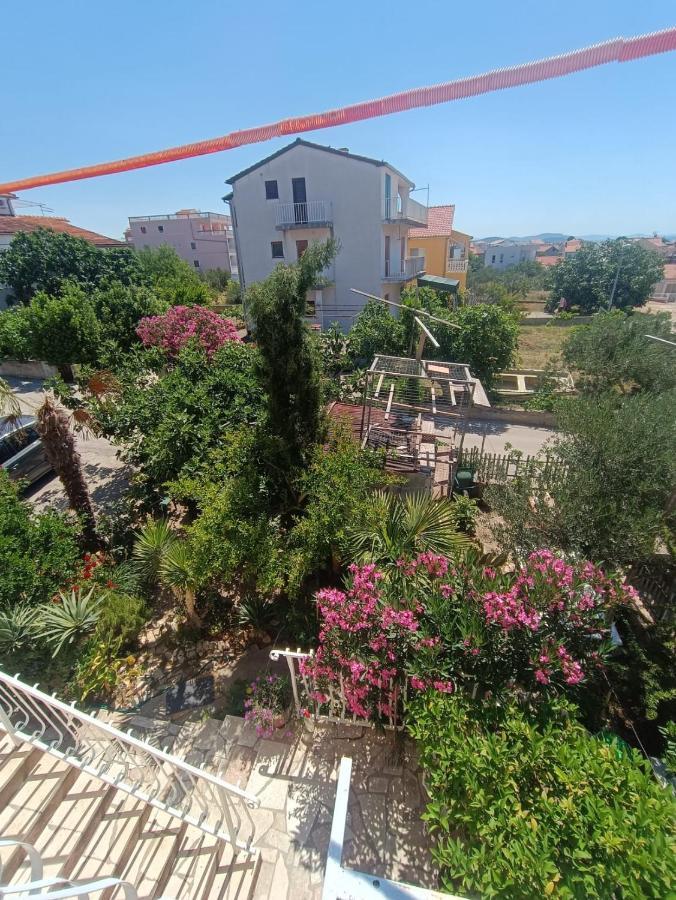 Tribunj Apartmani Экстерьер фото