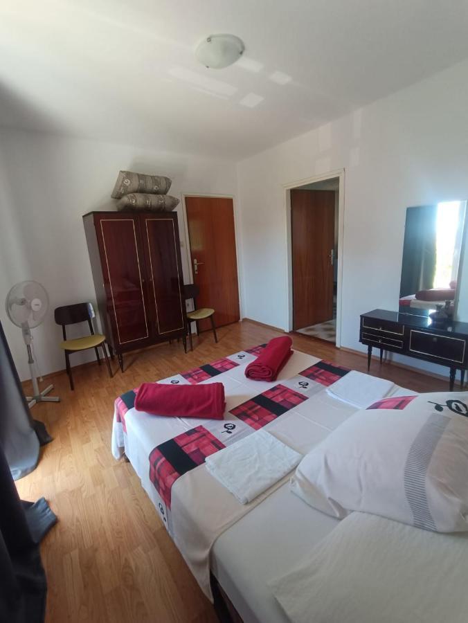 Tribunj Apartmani Экстерьер фото