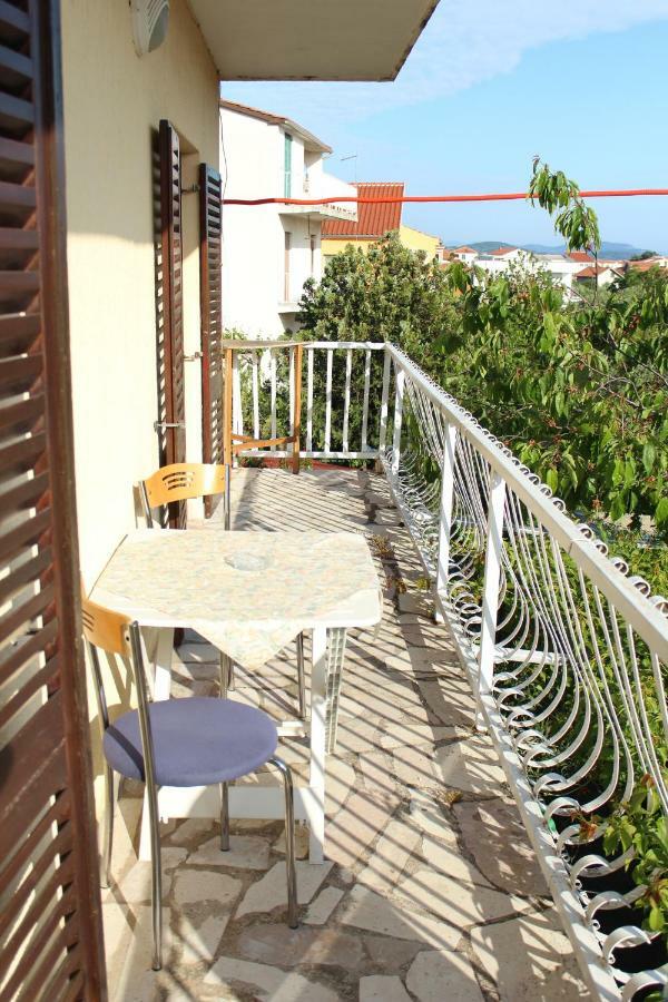 Tribunj Apartmani Экстерьер фото