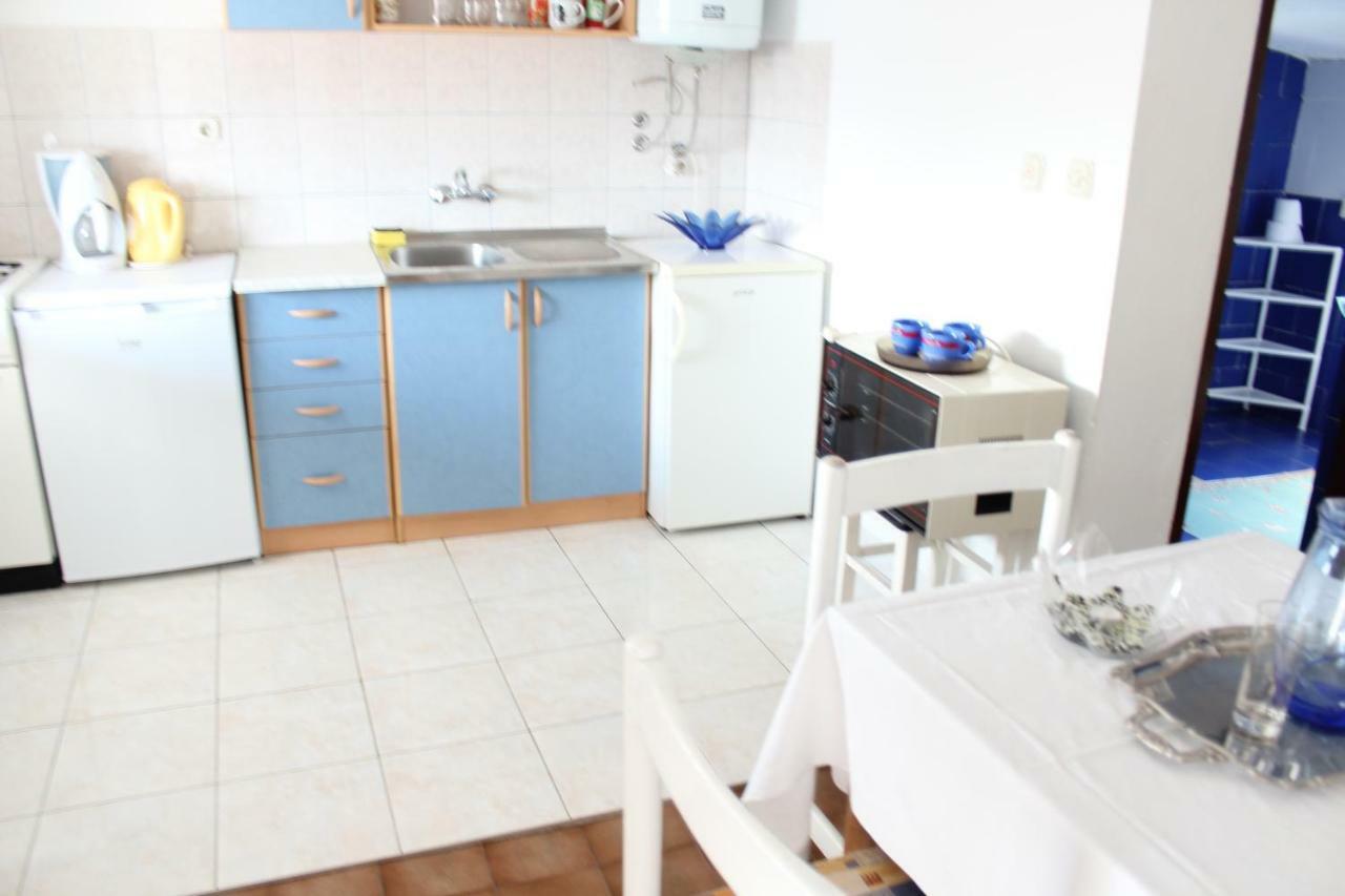 Tribunj Apartmani Экстерьер фото