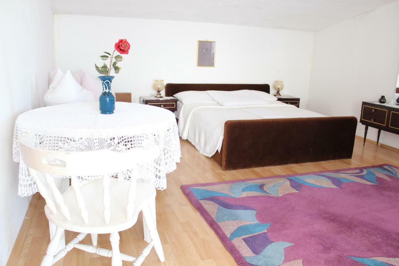 Tribunj Apartmani Экстерьер фото