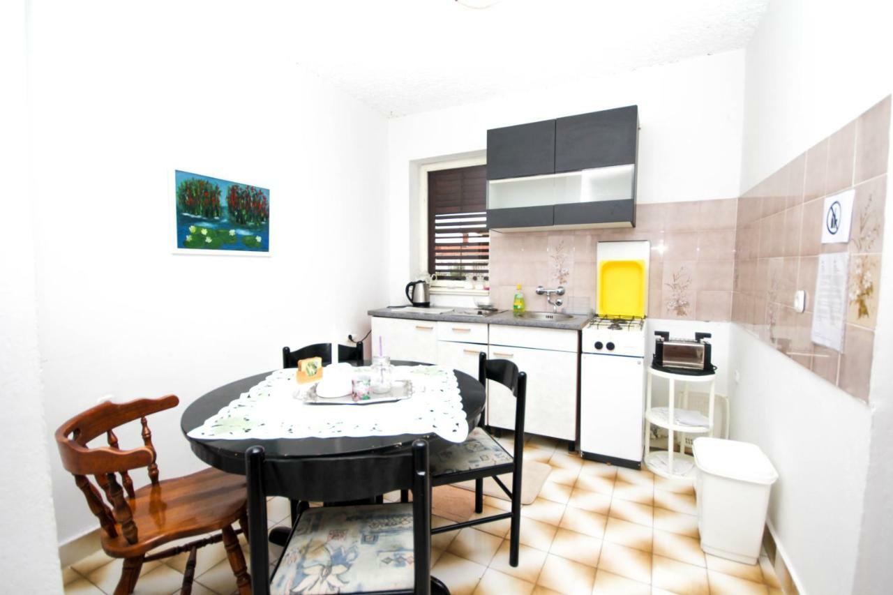Tribunj Apartmani Экстерьер фото